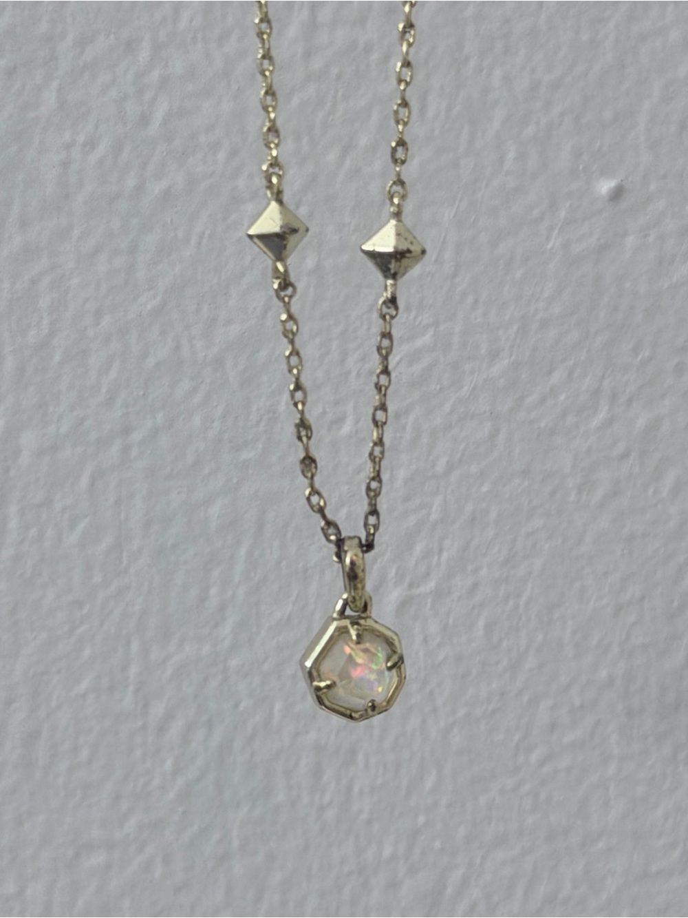 Kendra Scott Nola Dainty Opal Necklace